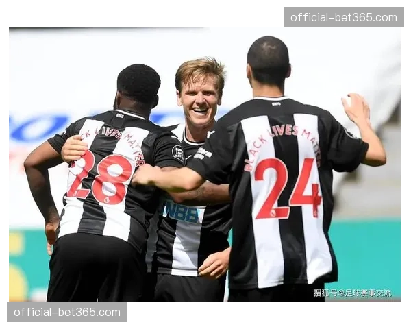 马德里社区足球赛引入新规,鼓励快速出球,设置“反击得分加倍” 马德里社区足球赛引入新规,鼓励快速出球,设置“反击得分加倍”